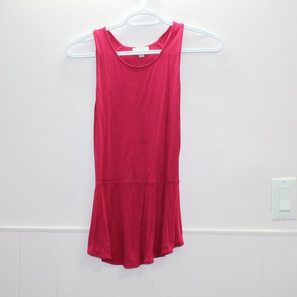 🎀 3/ $30 Wilfred Tank - Picture 2 of 3